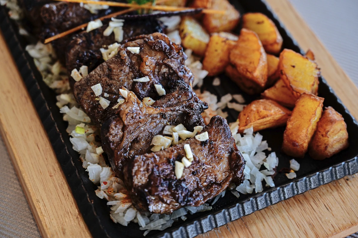 dimljena_rebra_na_tanjiru